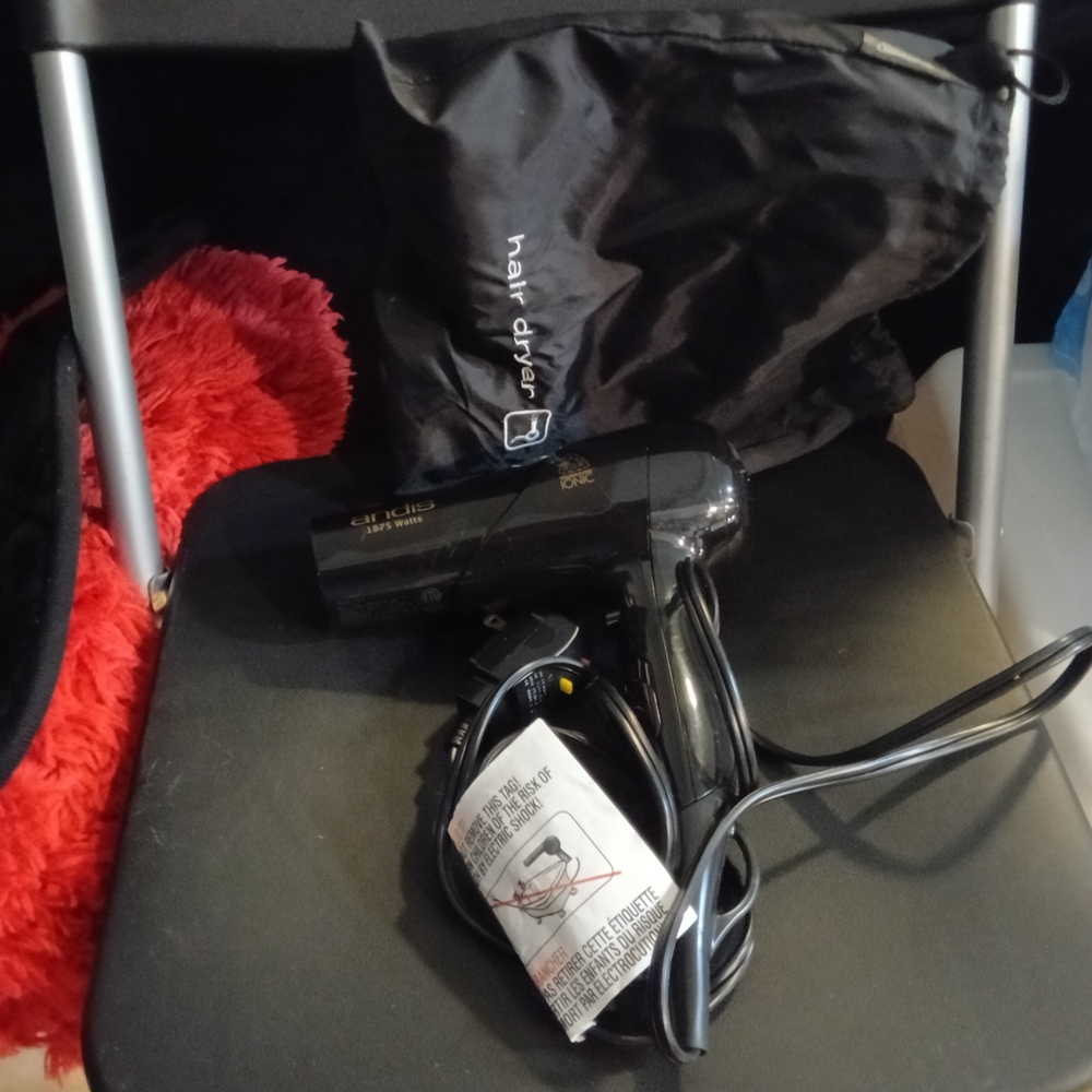 Andis Black Hair Dryer with Travel Bag